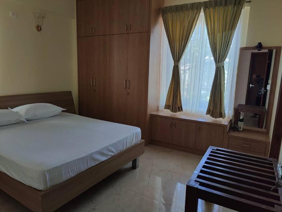 Tara Suites Premium Rooms In Central Indiranagar 벵갈루루 외부 사진